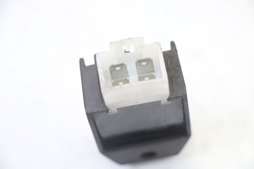 photo de REGULATEUR CHARGE PEUGEOT VIVACITY NEW 2T 50 (2008 - 2017) - Zoom état d’usage