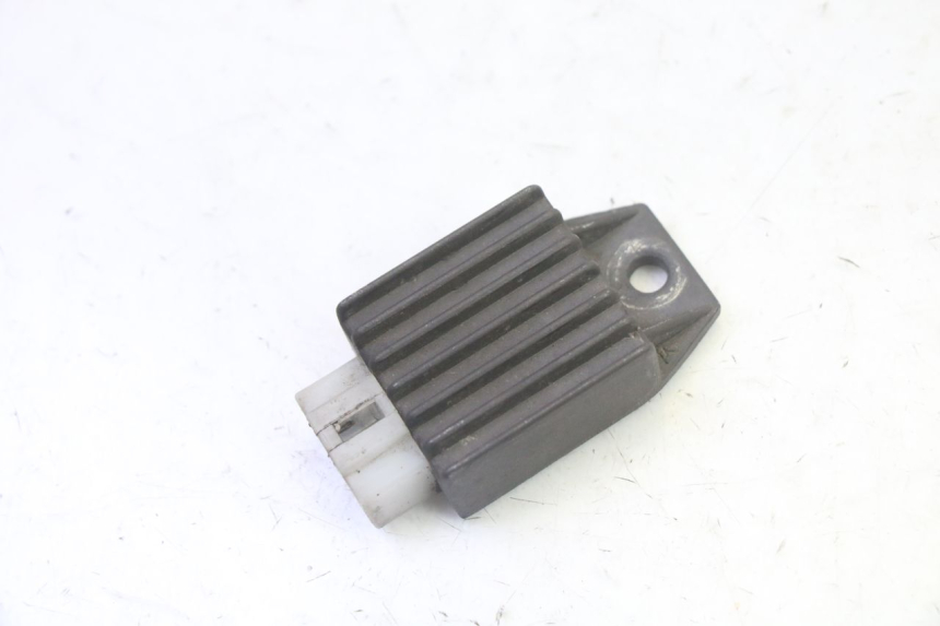 photo de REGULATEUR CHARGE PEUGEOT VIVACITY NEW 2T 50 (2008 - 2017) - Vue principale