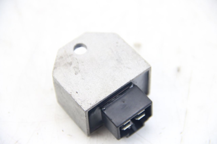 photo de RÉGULATEUR DE CHARGE PEUGEOT VIVACITY NEW 4T 50 (2008 - 2017) - Zoom état d’usage