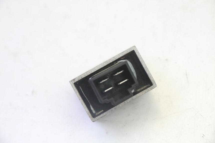 photo de RÉGULATEUR DE CHARGE PEUGEOT VIVACITY NEW 4T 50 (2008 - 2017) - Zoom état d’usage