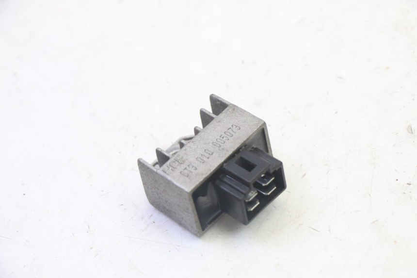 photo de RÉGULATEUR DE CHARGE PEUGEOT VIVACITY NEW 4T 50 (2008 - 2017) - Vue principale