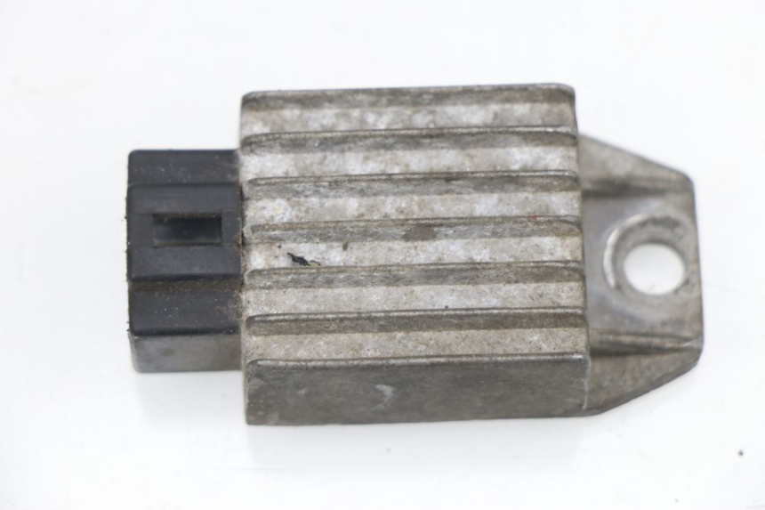 photo de REGULATEUR CHARGE PEUGEOT VIVACITY 50 (1998 - 2003) - Vue principale