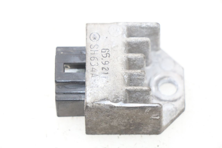 photo de REGULATEUR CHARGE PEUGEOT VIVACITY 50 (2004 - 2009) - Vue principale