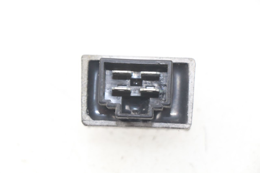 photo de REGULATEUR CHARGE PEUGEOT VIVACITY 50 (2004 - 2009) - Zoom état d’usage