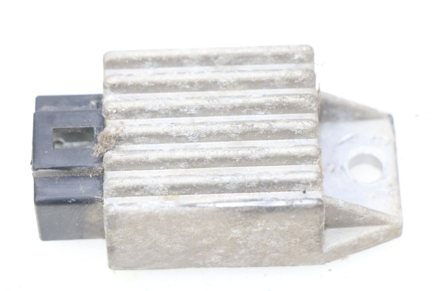 photo de REGULATEUR CHARGE PEUGEOT VIVACITY 50 (1998 - 2003) - Vue principale