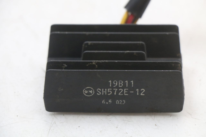 photo de REGULATEUR CHARGE SUZUKI VL INTRUDER 125 (2004 - 2007) - Zoom état d’usage