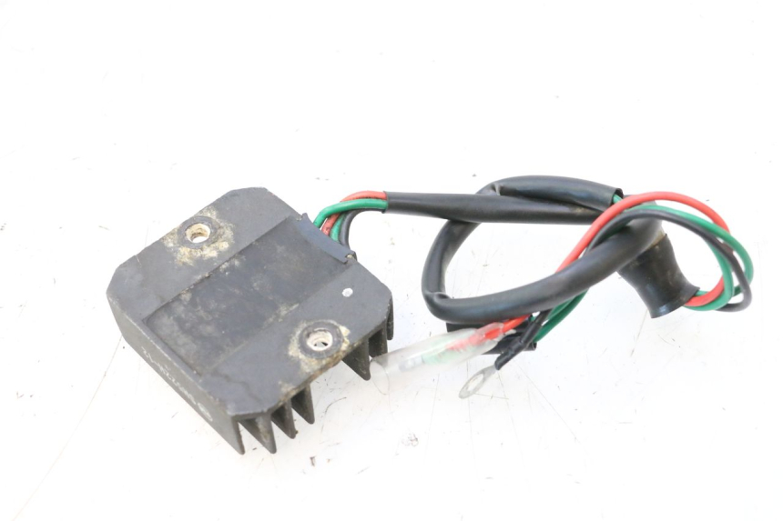 photo de REGULATEUR CHARGE YAMAHA WAVE RUNNER GP R 1200 (2000 - 2003) - Détail de la pièce