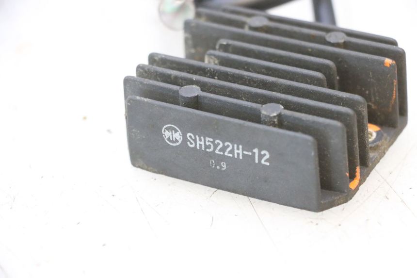 photo de REGULATEUR CHARGE YAMAHA WAVE RUNNER GP R 1200 (2000 - 2003) - Zoom état d’usage