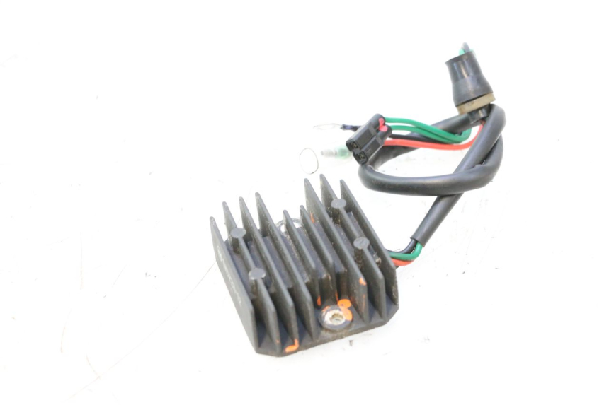 photo de REGULATEUR CHARGE YAMAHA WAVE RUNNER GP R 1200 (2000 - 2003) - Vue d’ensemble