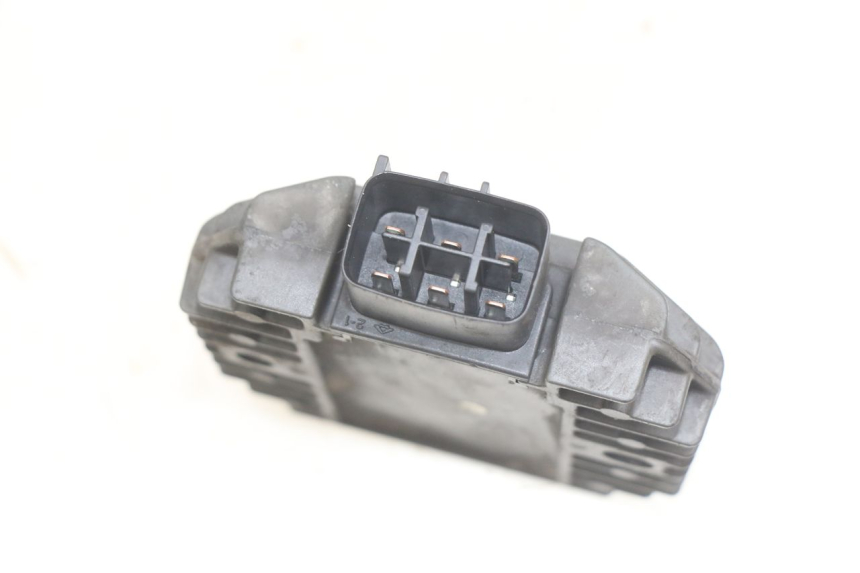 photo de RÉGULATEUR DE CHARGE YAMAHA X-MAX XMAX 250 (2006 - 2009) - Détail de la pièce