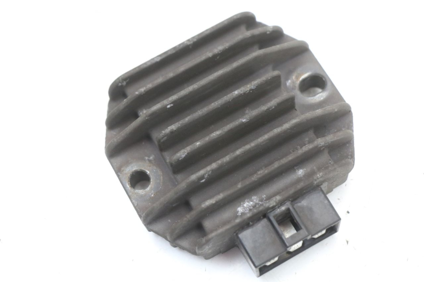 photo de REGULATEUR CHARGE YAMAHA X-MAX XMAX 125 (2010 - 2013) - Vue principale