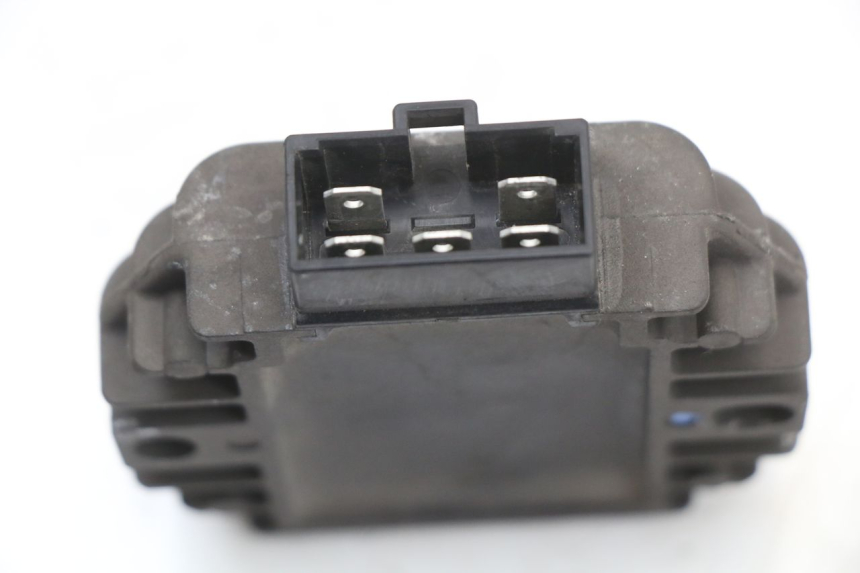 photo de REGULATEUR CHARGE YAMAHA X-MAX XMAX 125 (2010 - 2013) - Zoom état d’usage