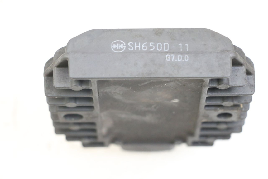 photo de REGULATEUR CHARGE YAMAHA XMAX X-MAX 125 (2006 - 2009) - Zoom état d’usage