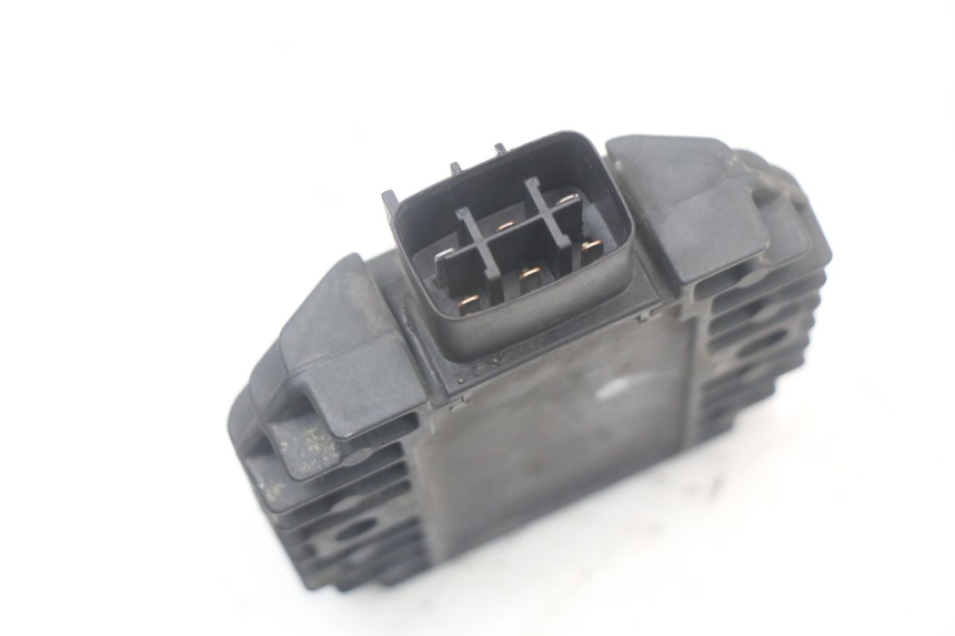 photo de REGULATEUR CHARGE YAMAHA XMAX X-MAX 125 (2006 - 2009) - Zoom état d’usage