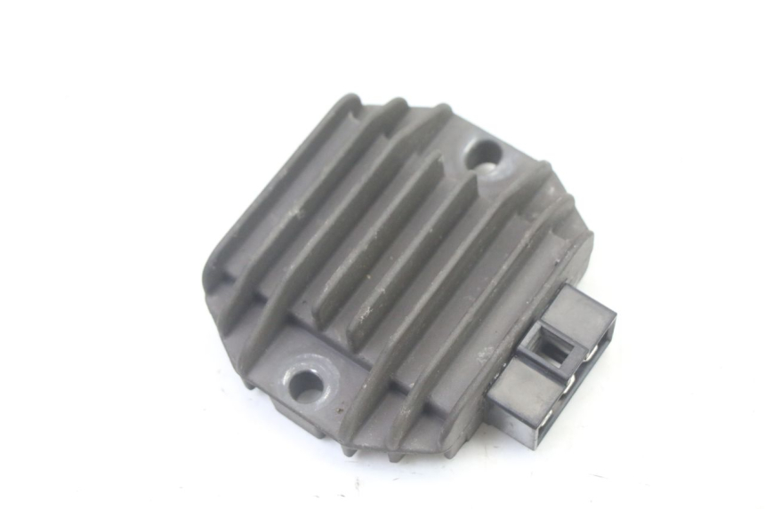 photo de REGULATEUR CHARGE YAMAHA X-MAX XMAX 125 (2010 - 2013) - Vue principale