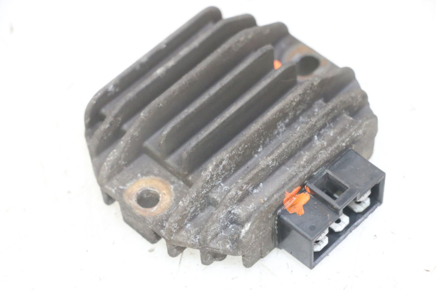 photo de REGULATEUR CHARGE YAMAHA X-MAX XMAX 125 (2010 - 2013) - Vue principale