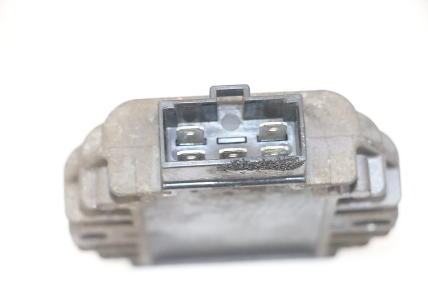 photo de REGULATEUR CHARGE YAMAHA X-MAX XMAX 125 (2010 - 2013) - Détail de la pièce