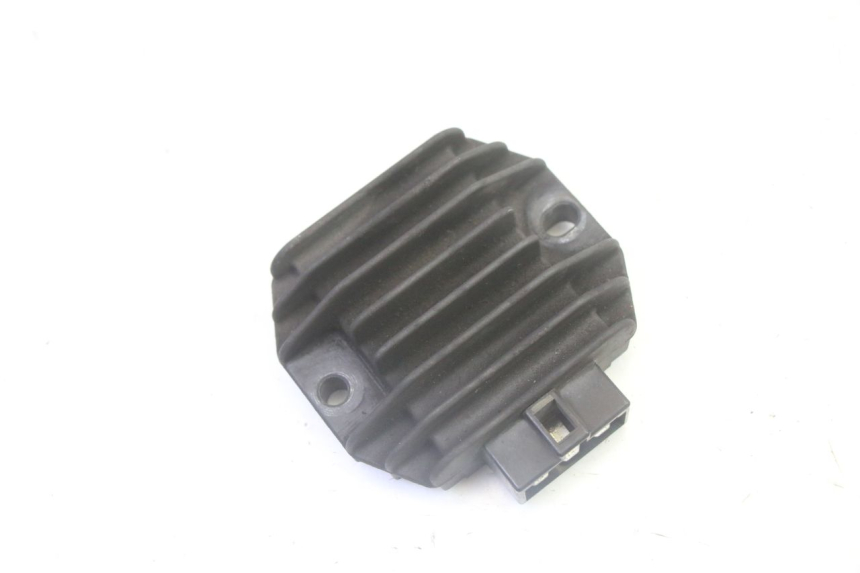 photo de REGULATEUR CHARGE YAMAHA X-MAX XMAX 125 (2010 - 2013) - Vue principale