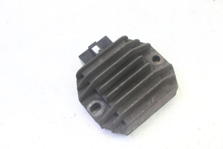 photo de REGULATEUR CHARGE YAMAHA X-MAX XMAX 125 (2010 - 2013) - Détail de la pièce