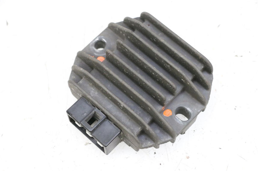 photo de REGULATEUR CHARGE YAMAHA X-MAX XMAX 125 (2010 - 2013) - Vue principale