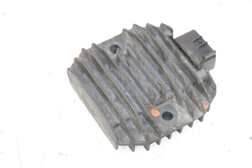 photo de REGULATEUR CHARGE YAMAHA XMAX X-MAX 125 (2006 - 2009) - Autre angle de vue