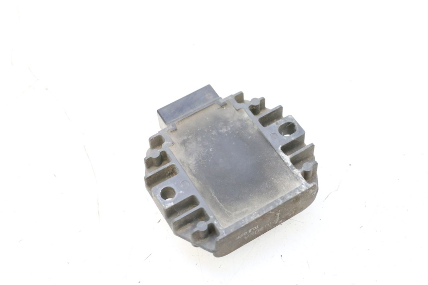 photo de REGULATEUR CHARGE YAMAHA X-MAX XMAX 125 (2010 - 2013) - Zoom état d’usage