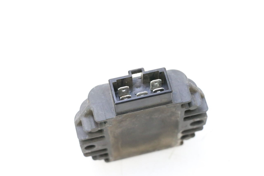 photo de REGULATEUR CHARGE YAMAHA X-MAX XMAX 125 (2010 - 2013) - Autre angle de vue