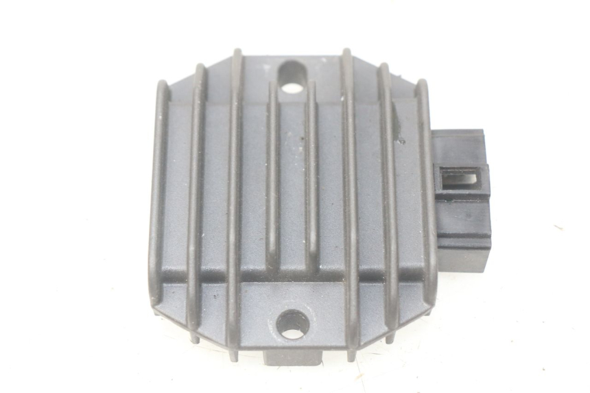 photo de RÉGULATEUR DE CHARGE PIAGGIO X7 125 (2007 - 2013) - Vue principale