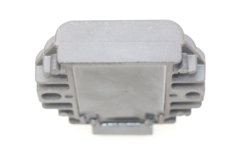 photo de RÉGULATEUR DE CHARGE PIAGGIO X7 125 (2007 - 2013) - Détail de la pièce