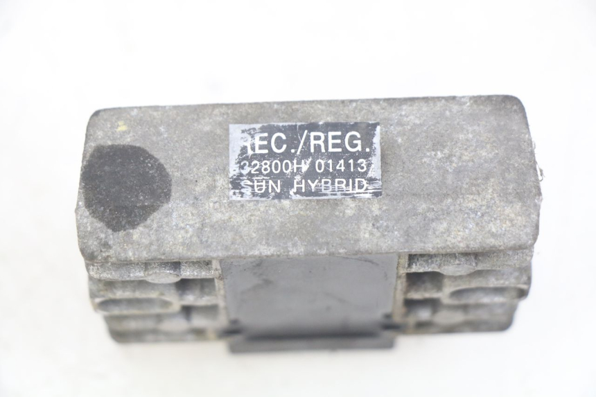 photo de REGULATEUR CHARGE PIAGGIO X9 EVOLUTION 125 (2003 - 2007) - Zoom état d’usage