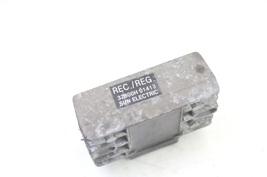 photo de REGULATEUR CHARGE PIAGGIO X9 EVOLUTION 125 (2003 - 2007) - Autre angle de vue