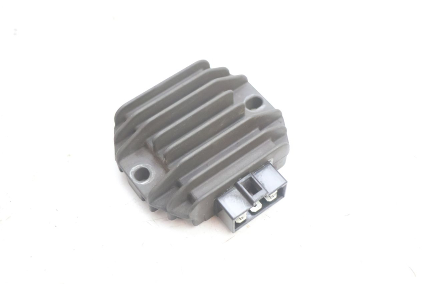 photo de REGULATEUR CHARGE PIAGGIO X9 EVOLUTION 125 (2003 - 2007) - Vue principale