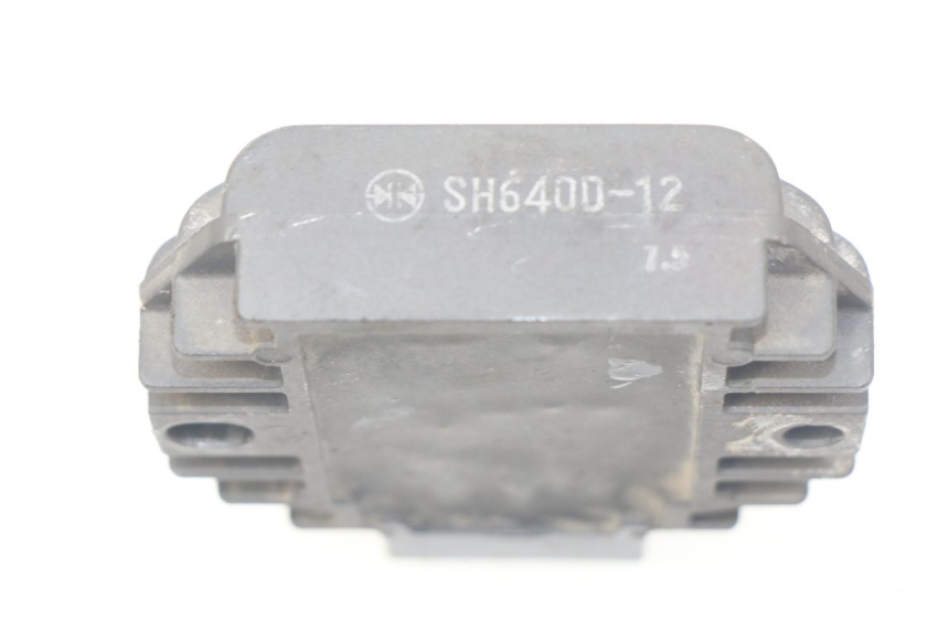 photo de REGULATEUR CHARGE SUZUKI XF FREEWIND 650 (1997 - 2003) - Zoom état d’usage