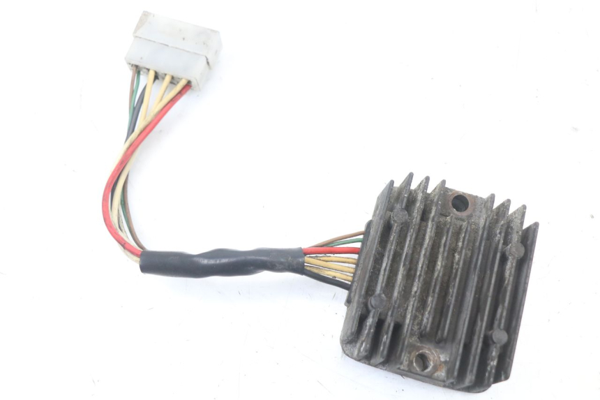 photo de REGULATEUR CHARGE YAMAHA XJ F 900 (1983 - 1994) - Vue principale