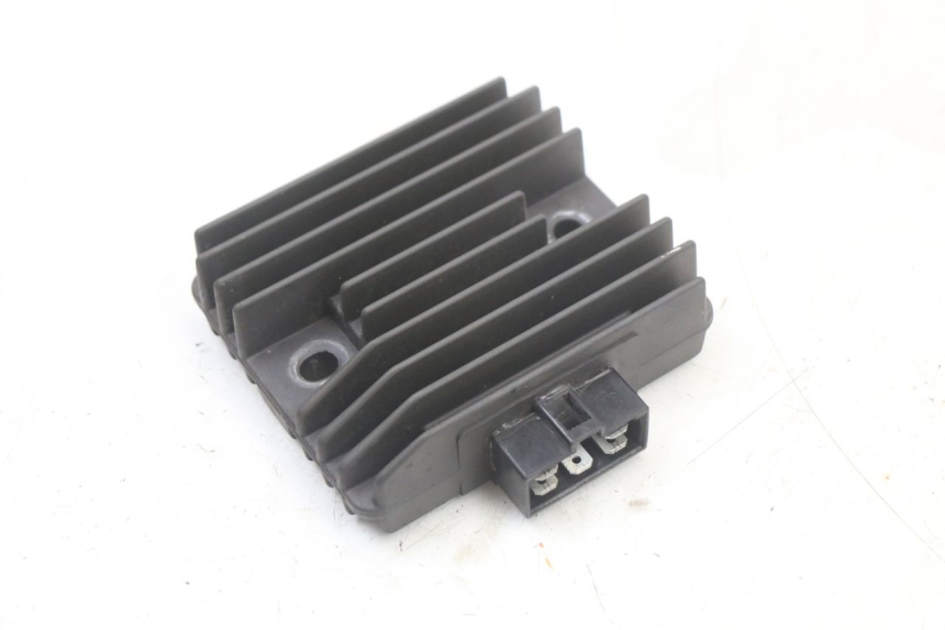 photo de REGULATEUR CHARGE YAMAHA XJ6 ABS 600 (2008 - 2016) - Vue principale