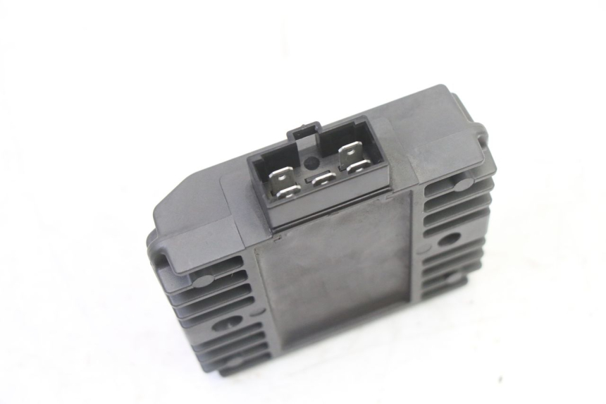 photo de REGULATEUR CHARGE YAMAHA XJ6 ABS 600 (2008 - 2016) - Zoom état d’usage