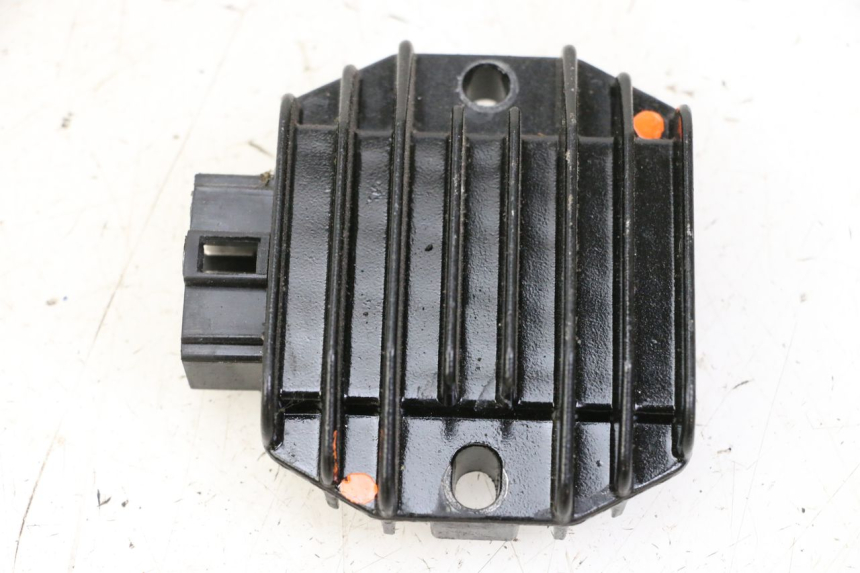 photo de REGULATEUR CHARGE YAMAHA XJN DIVERSION 600 (2000 - 2003) - Vue principale