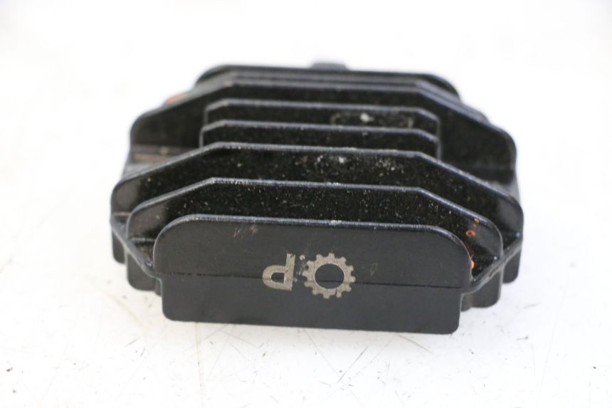 photo de REGULATEUR CHARGE YAMAHA XJN DIVERSION 600 (2000 - 2003) - Autre angle de vue