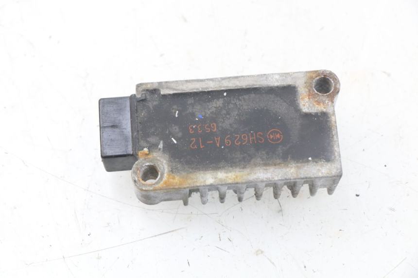 photo de REGULATEUR CHARGE YAMAHA XJN XJ N DIVERSION 600 (1994 - 1997) - Détail de la pièce