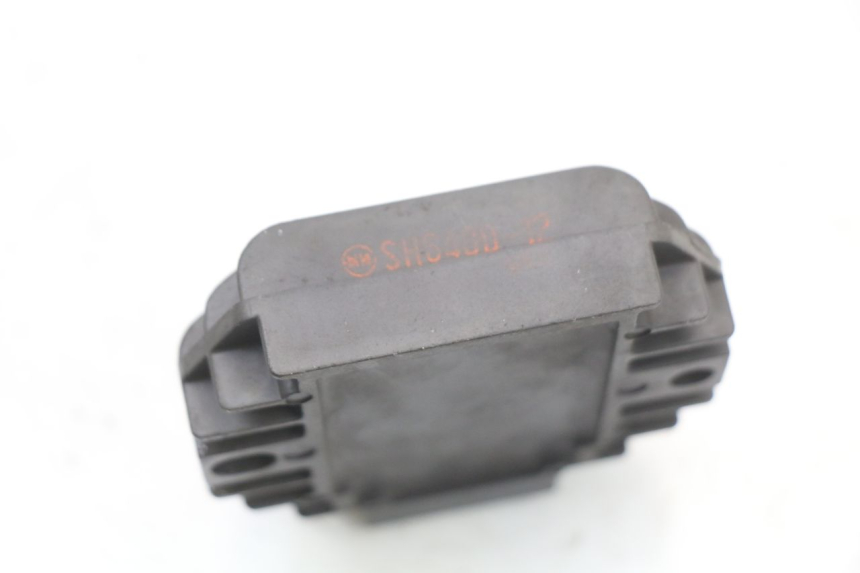 photo de REGULATEUR CHARGE YAMAHA XJS DIVERSION 600 (1997 - 1999) - Autre angle de vue