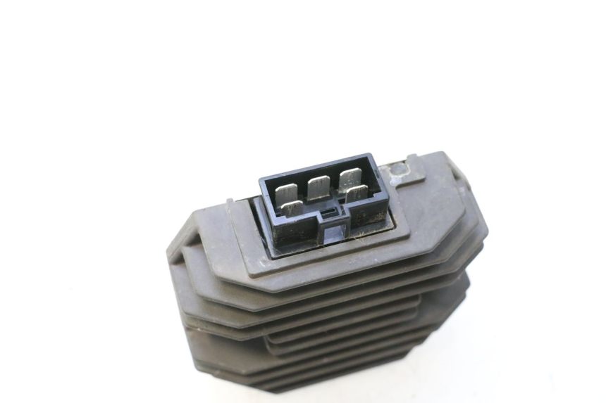 photo de REGULATEUR CHARGE YAMAHA XP T-MAX ABS 500 (2005 - 2005) - Zoom état d’usage