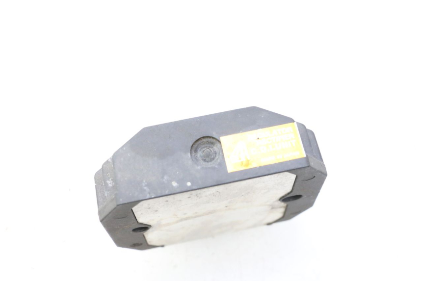 photo de REGULATEUR CHARGE YAMAHA XP T-MAX ABS 500 (2005 - 2005) - Autre angle de vue