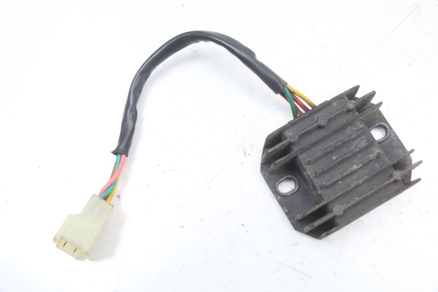 photo de REGULATEUR CHARGE SYM XS 125 (2007 - 2016) - Détail de la pièce