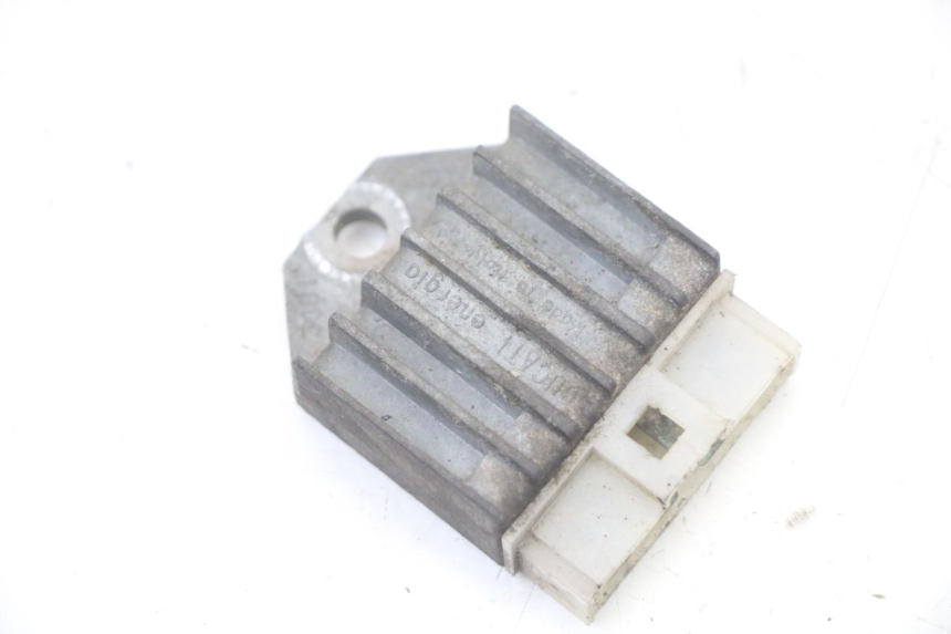 photo de REGULATEUR CHARGE YAMAHA AEROX 50 (1997 - 2006) - Vue principale