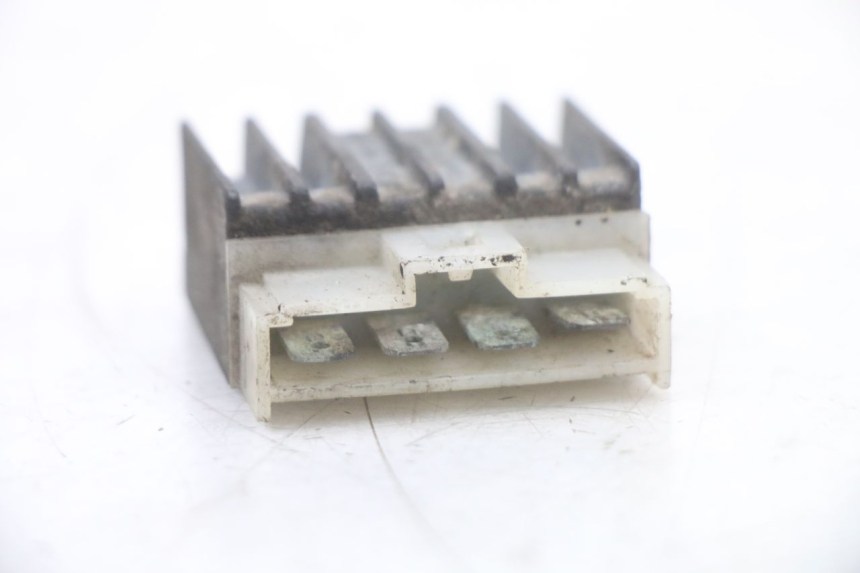 photo de REGULATEUR CHARGE YAMAHA AEROX 50 (1997 - 2006) - Zoom état d’usage