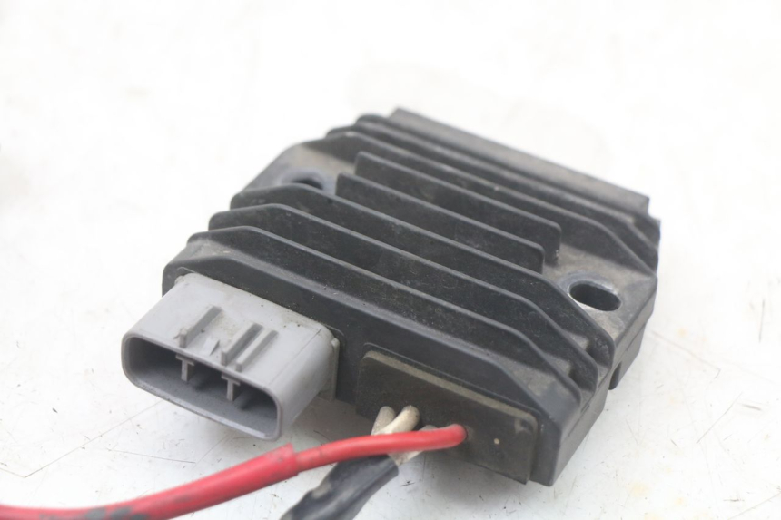 photo de REGULATEUR CHARGE YAMAHA FJR ABS 1300 (2006 - 2012) - Zoom état d’usage