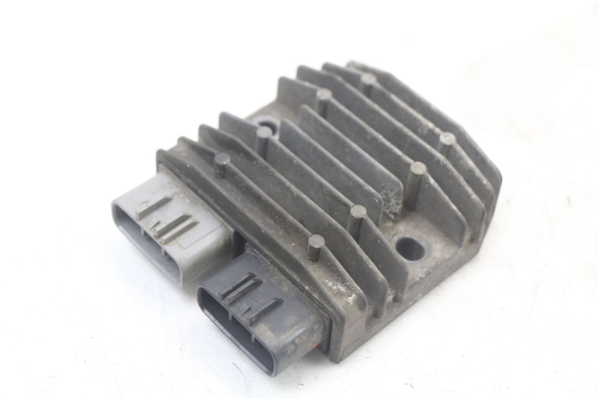 photo de REGULATEUR CHARGE YAMAHA FJR ABS 1300 (2006 - 2012) - État de surface