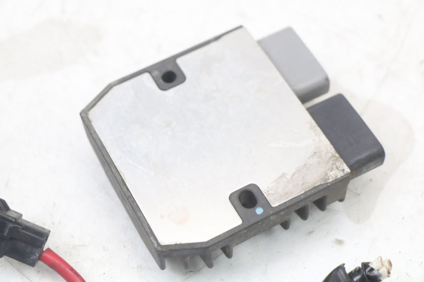 photo de REGULATEUR CHARGE YAMAHA FJR ABS 1300 (2006 - 2012) - Pièce contrôlée