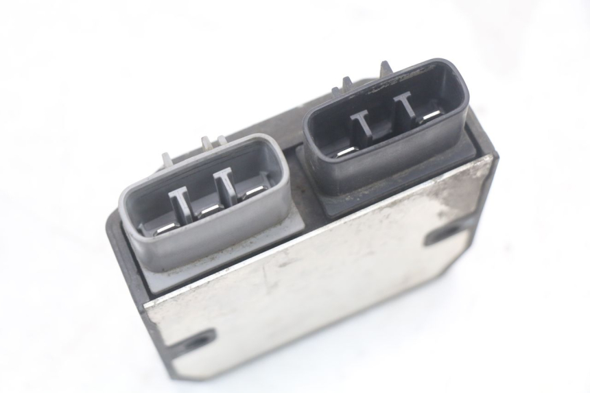 photo de REGULATEUR CHARGE YAMAHA FJR ABS 1300 (2006 - 2012) - Marquages et références