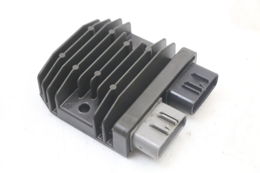 photo de REGULATEUR CHARGE YAMAHA FZ1 FAZER 1000 (2007 - 2009) - Vue principale